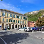 In Near Serravalle Outlet Gavi