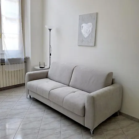 In Near Serravalle Outlet Apartment *