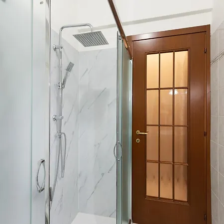 In Near Serravalle Outlet Apartment *