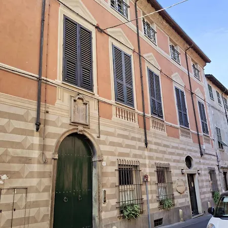 In Near Serravalle Outlet Apartment *