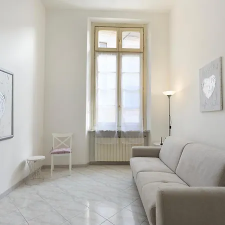 In Near Serravalle Outlet Apartment