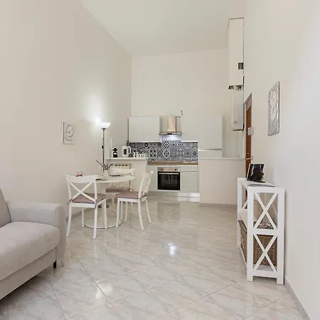 In Near Serravalle Outlet Gavi