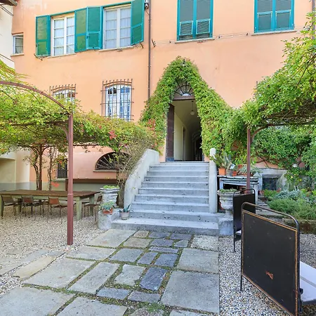 In Near Serravalle Outlet Gavi