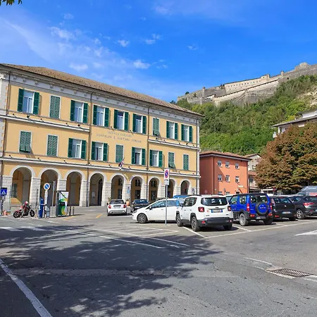 In Near Serravalle Outlet Гави